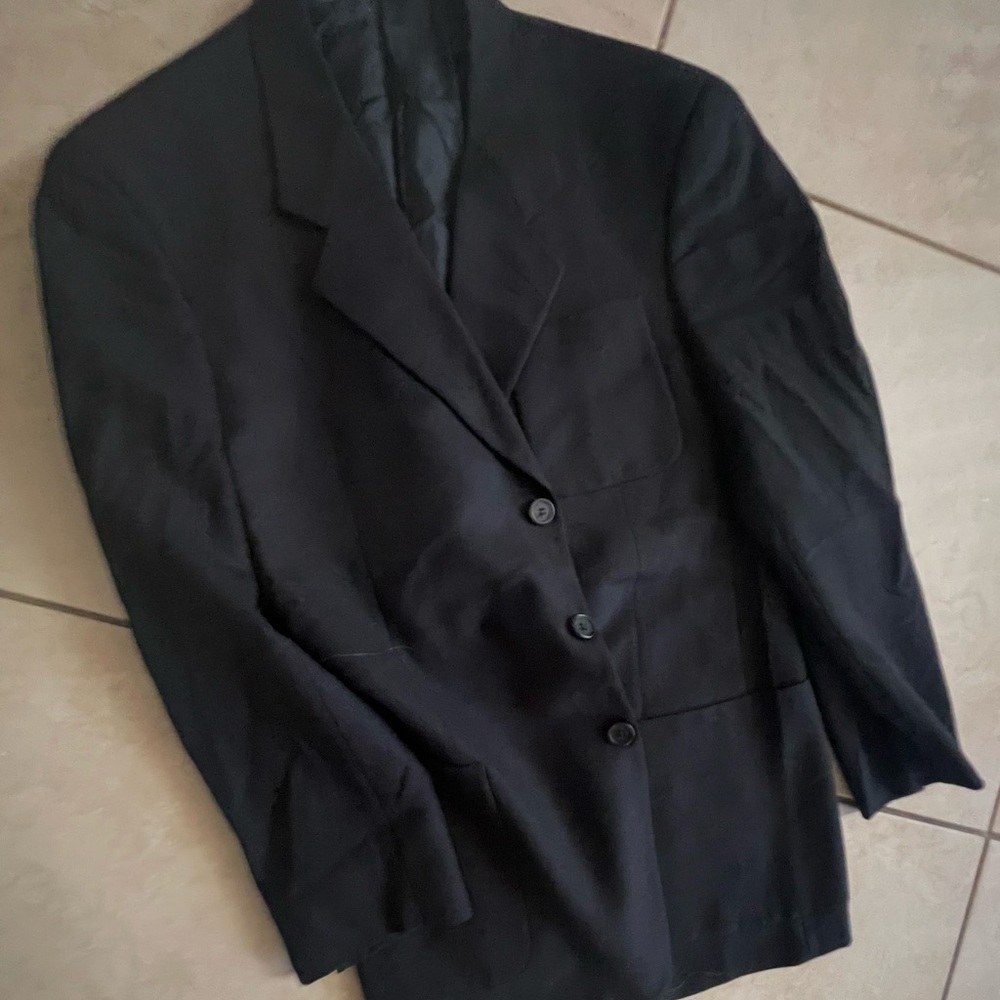 Mani  Black Lightweight sports business Jacket great for casual and date night!